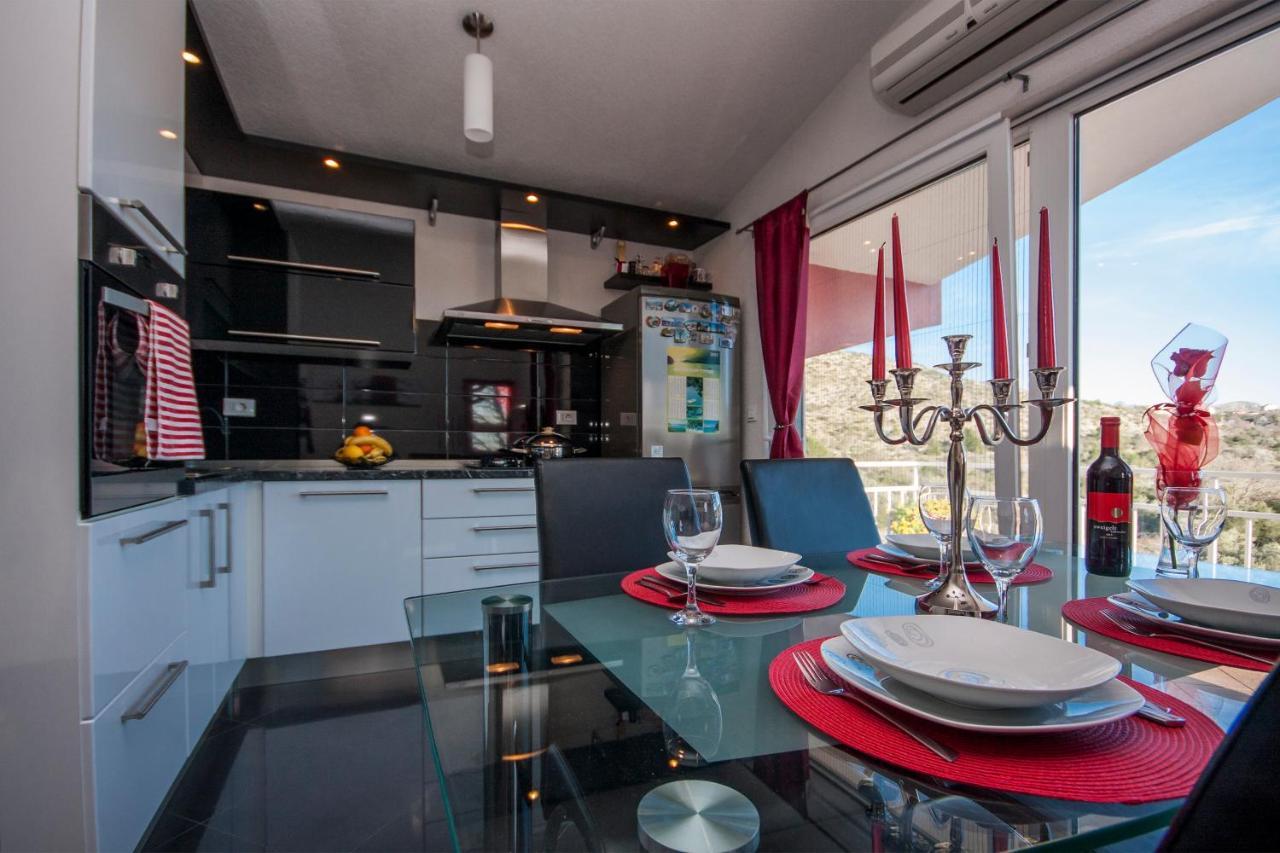 Apartman Sena Примоштен Экстерьер фото