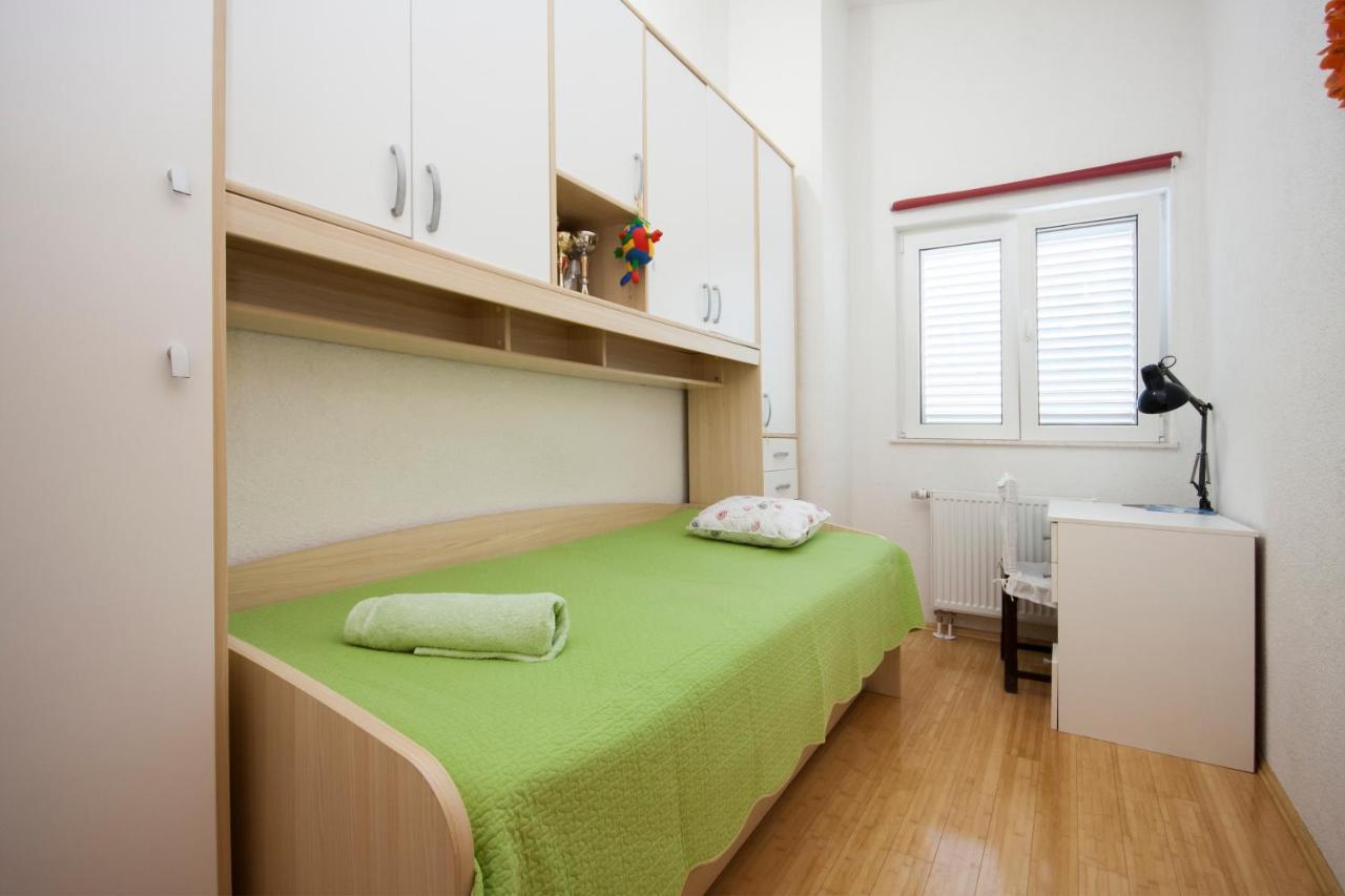 Apartman Sena Примоштен Экстерьер фото